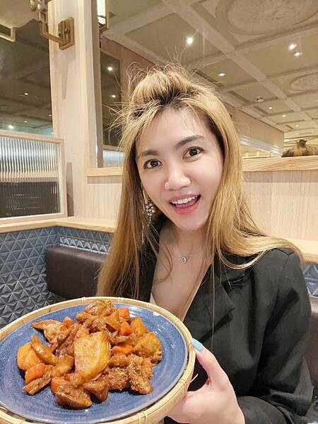 22-S__102654014_副本 22-S__102654014_副本