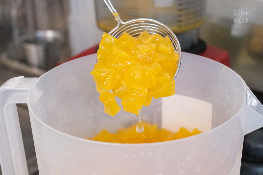 台中西區|把新鮮柳橙變成Q彈澄凍!今夏不能錯過的台中特色飲料