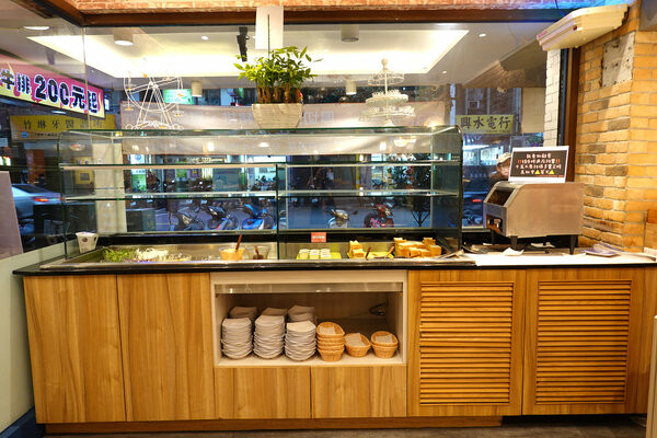 新北永和新開幕好吃平價牛排推薦-人从众厚切牛排店永和竹林店 (12).jpg