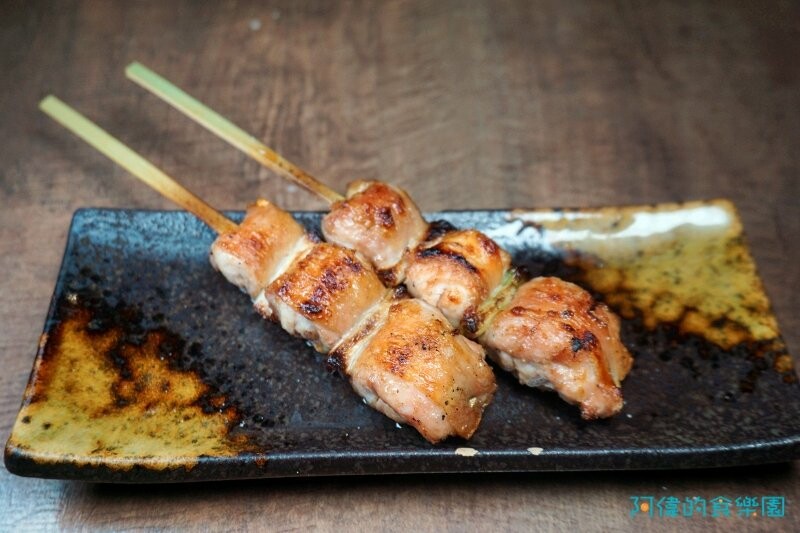 【板橋居酒屋】炭吉郎居酒屋-平價新鮮好吃，五百多評價4.9星一致好評，干貝雞翅、明太子玉子燒、生牛肉都是一絕