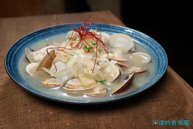 【板橋居酒屋】炭吉郎居酒屋-平價新鮮好吃，五百多評價4.9星一致好評，干貝雞翅、明太子玉子燒、生牛肉都是一絕