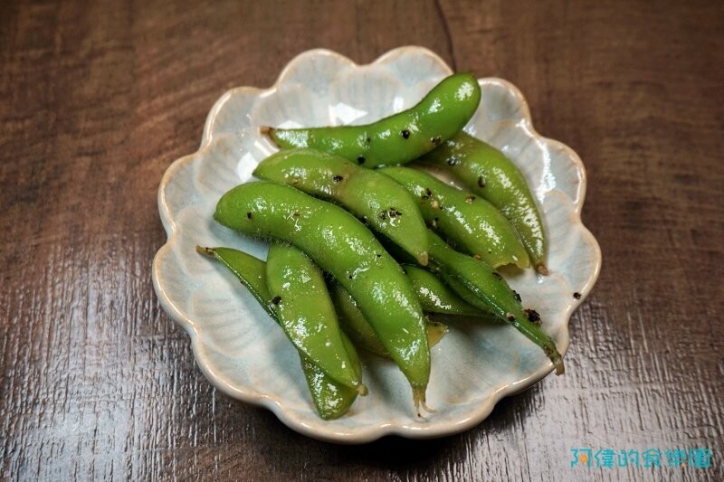 【板橋居酒屋】炭吉郎居酒屋-平價新鮮好吃，五百多評價4.9星一致好評，干貝雞翅、明太子玉子燒、生牛肉都是一絕