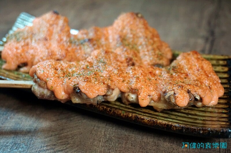 【板橋居酒屋】炭吉郎居酒屋-平價新鮮好吃，五百多評價4.9星一致好評，干貝雞翅、明太子玉子燒、生牛肉都是一絕