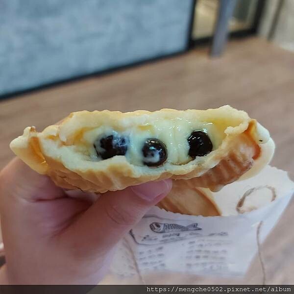 莫忘鯛魚燒-台中沙鹿銅板價甜點推薦,爆餡珍珠卡士達、芝麻和超好喝珍珠鮮奶茶