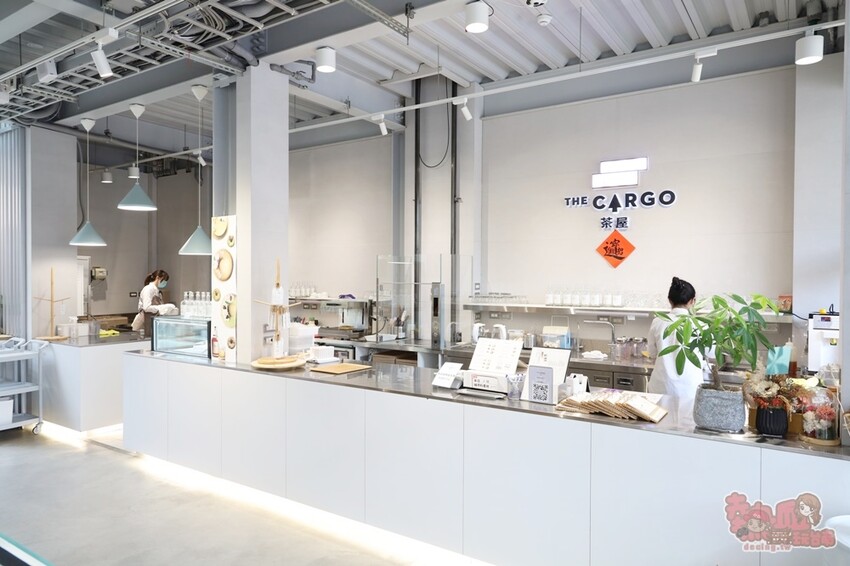 【台南美食】THE CARGO茶屋:台南最美景觀茶屋,超chill峇里島風!甜甜圈造型生乳酪蛋糕更是必吃~ - 熱血玩台南。跳躍新世界
