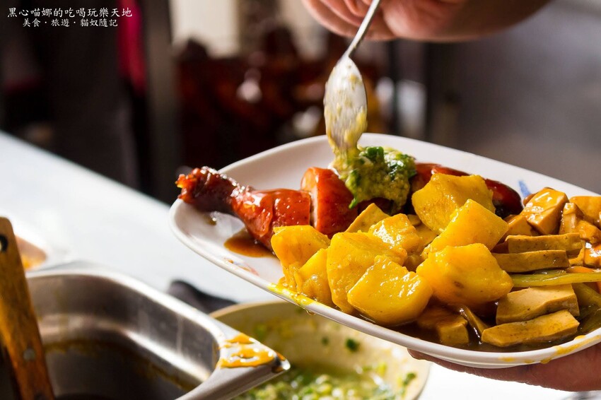 高雄苓雅︱詹記燒臘大排檔 香港老師傅經營,外皮薄脆油香、鴨肉軟嫩多汁的超好吃櫻桃燒鴨飯!