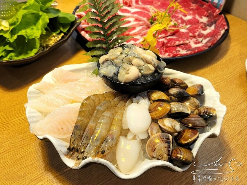 肉多多火鍋 排隊火鍋名店 超大肉盤 東區美食 大安區美食 專業噗嚨共MISO吃走 (20).jpg