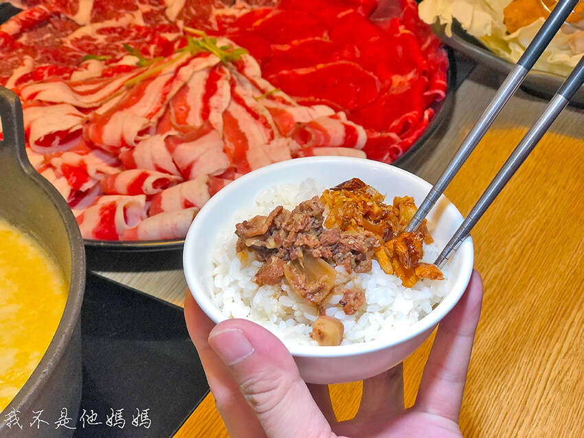 肉多多火鍋大安店,肉多多集團,樂多多集團,壽星肉蛋糕,忠孝復興火鍋,忠孝復興小火鍋,忠孝復興吃到飽,忠孝復興平價火鍋,忠孝復興便宜吃到飽