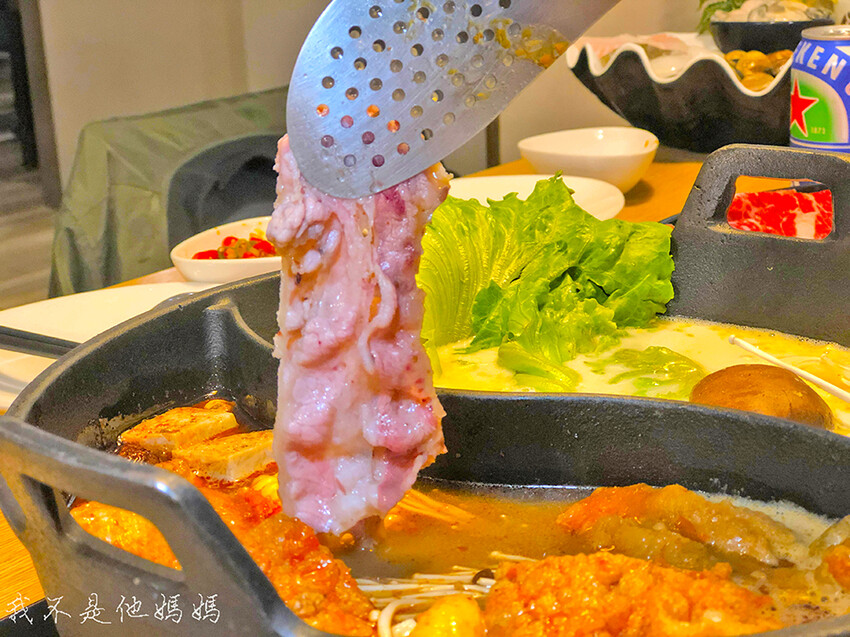 肉多多火鍋大安店,肉多多集團,樂多多集團,壽星肉蛋糕,忠孝復興火鍋,忠孝復興小火鍋,忠孝復興吃到飽,忠孝復興平價火鍋,忠孝復興便宜吃到飽