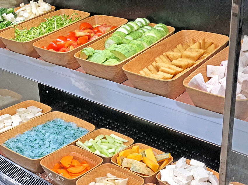 肉多多火鍋大安店,肉多多集團,樂多多集團,壽星肉蛋糕,忠孝復興火鍋,忠孝復興小火鍋,忠孝復興吃到飽,忠孝復興平價火鍋,忠孝復興便宜吃到飽