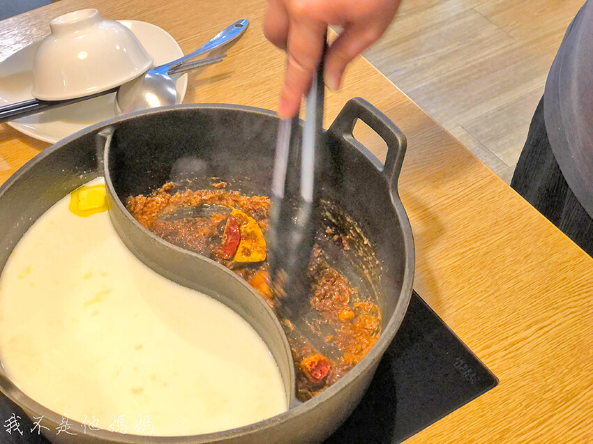 肉多多火鍋大安店,肉多多集團,樂多多集團,壽星肉蛋糕,忠孝復興火鍋,忠孝復興小火鍋,忠孝復興吃到飽,忠孝復興平價火鍋,忠孝復興便宜吃到飽