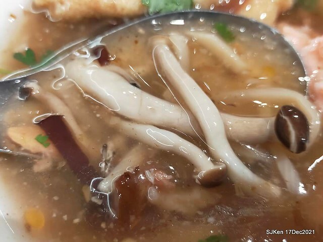 「川業艋舺新竹肉圓」(Fried pork meat ball, dry noodle &seafood soup store), Taipei, Taiwan, SJKen, Dec 17, 2021.