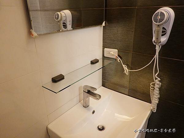 202主人房-今古安民宿  (2).jpg