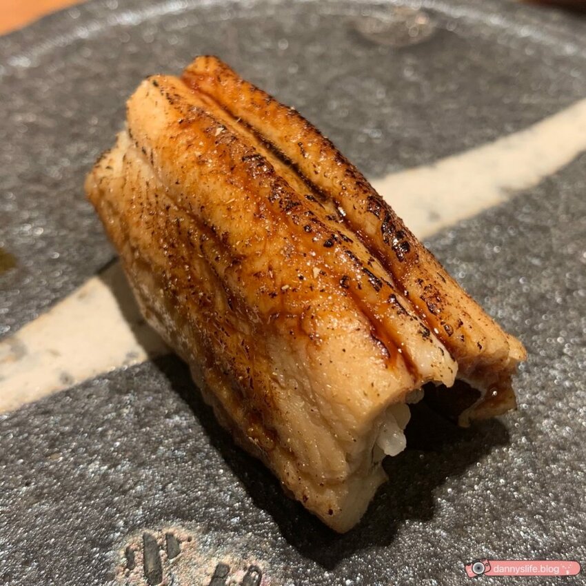 高CP值的日式板前壽司,多道新鮮食材、特色料理手法,加點爆量海膽壽司超美味!日式料理推薦~丹尼的吃喝玩樂 dannyslife.blog