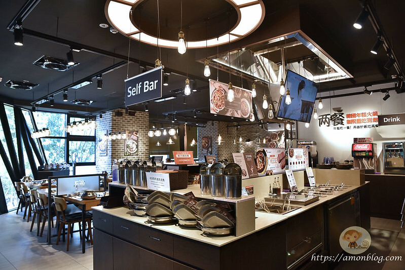 高CP值韓式年糕火鍋吃到飽，炸雞、韓國魚板、泡麵都吃到飽，兩餐公益店