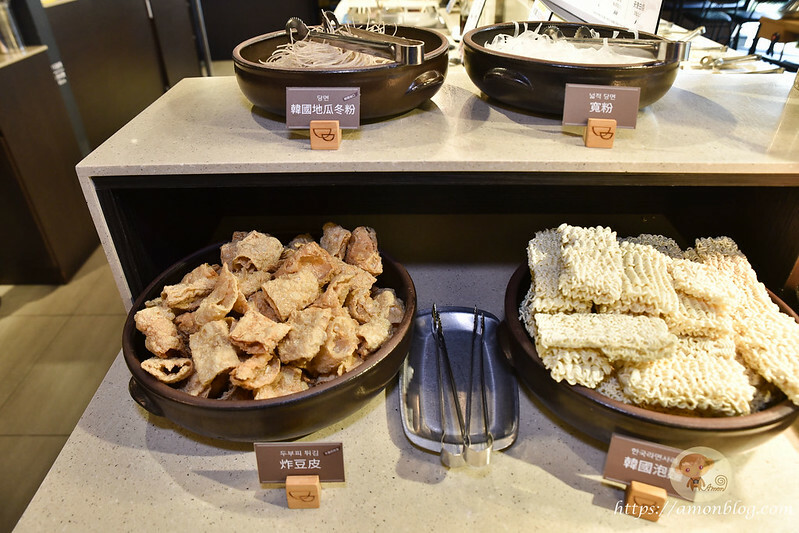 高CP值韓式年糕火鍋吃到飽，炸雞、韓國魚板、泡麵都吃到飽，兩餐公益店