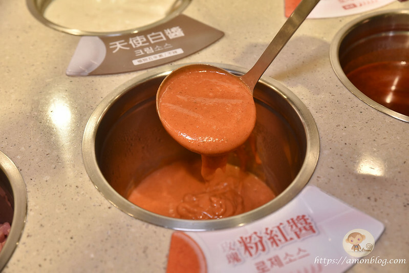 高CP值韓式年糕火鍋吃到飽，炸雞、韓國魚板、泡麵都吃到飽，兩餐公益店