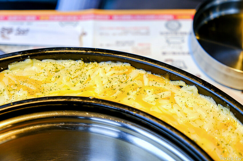 兩餐韓國年糕火鍋吃到飽,年糕、肉片、炸物飲料無限供應,限時優惠299起再打8折!