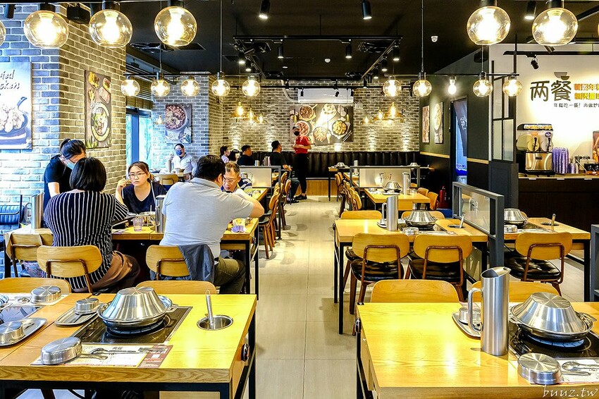 兩餐韓國年糕火鍋吃到飽,年糕、肉片、炸物飲料無限供應,限時優惠299起再打8折!