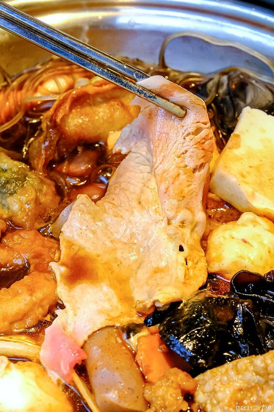 兩餐韓國年糕火鍋吃到飽,年糕、肉片、炸物飲料無限供應,限時優惠299起再打8折!