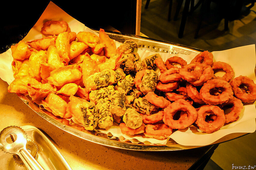 兩餐韓國年糕火鍋吃到飽,年糕、肉片、炸物飲料無限供應,限時優惠299起再打8折!