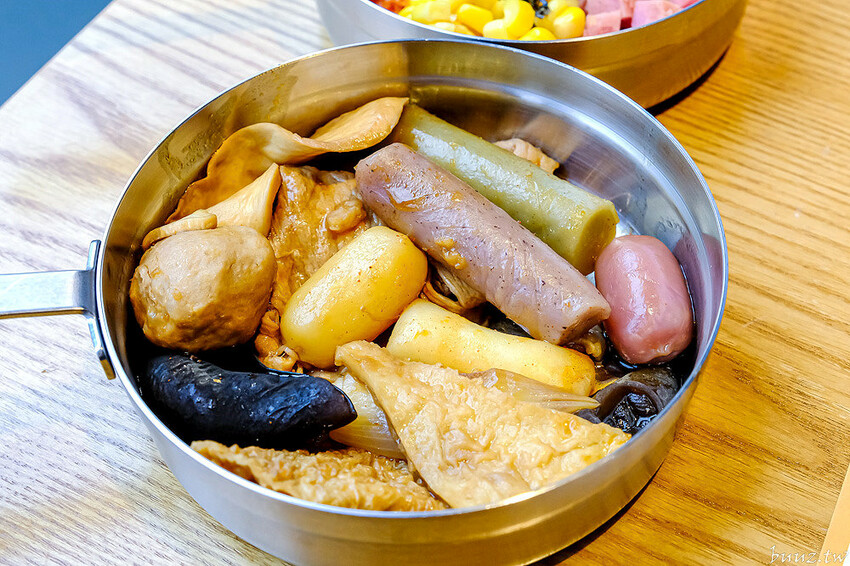 兩餐韓國年糕火鍋吃到飽,年糕、肉片、炸物飲料無限供應,限時優惠299起再打8折!