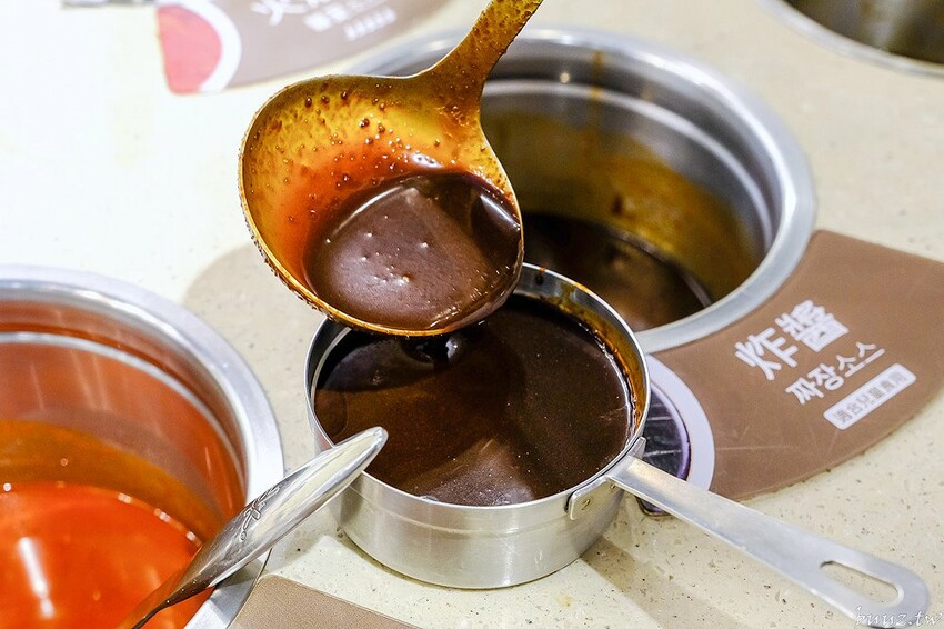 兩餐韓國年糕火鍋吃到飽,年糕、肉片、炸物飲料無限供應,限時優惠299起再打8折!