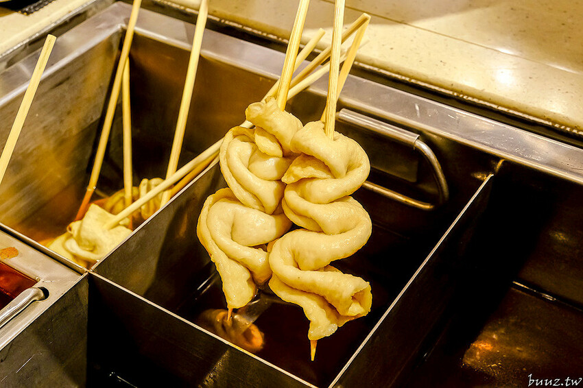 兩餐韓國年糕火鍋吃到飽,年糕、肉片、炸物飲料無限供應,限時優惠299起再打8折!