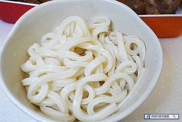 林口麻辣鍋推薦【川膳麻辣鴛鴦鍋】必吃第一名的鴨血！林口最好吃的麻辣鍋（原林口老街詹記）