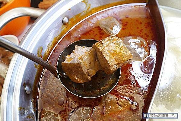 林口麻辣鍋推薦【川膳麻辣鴛鴦鍋】必吃第一名的鴨血！林口最好吃的麻辣鍋（原林口老街詹記）