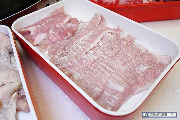 林口麻辣鍋推薦【川膳麻辣鴛鴦鍋】必吃第一名的鴨血！林口最好吃的麻辣鍋（原林口老街詹記）