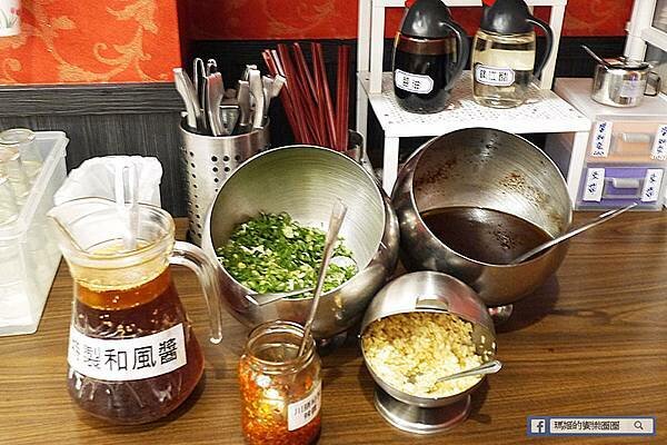 林口麻辣鍋推薦【川膳麻辣鴛鴦鍋】必吃第一名的鴨血！林口最好吃的麻辣鍋（原林口老街詹記）