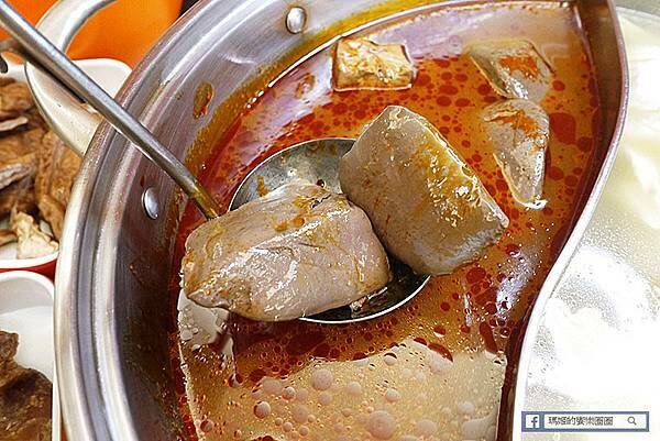 林口麻辣鍋推薦【川膳麻辣鴛鴦鍋】必吃第一名的鴨血！林口最好吃的麻辣鍋（原林口老街詹記）