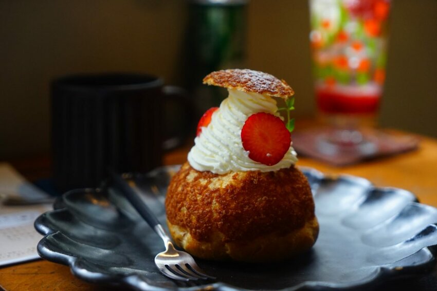 【種甜】隱藏巷弄中的老宅日式咖啡廳 招牌多到吃不完！ 新竹新開幕/新竹美食 - Cutier吃飯中 種甜不只是咖啡廳，他是一間充滿復古氣息的新店。 新竹日式, 新竹甜點, 日食。北部, 日食。新竹