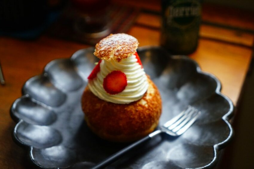 【種甜】隱藏巷弄中的老宅日式咖啡廳 招牌多到吃不完！ 新竹新開幕/新竹美食 - Cutier吃飯中 種甜不只是咖啡廳，他是一間充滿復古氣息的新店。 新竹日式, 新竹甜點, 日食。北部, 日食。新竹