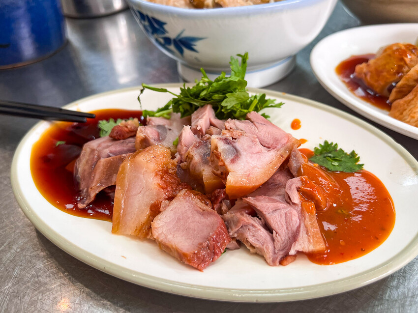 基隆市中正區金龍肉焿|隨時都在排隊!在地經營超過40年老牌肉焿店