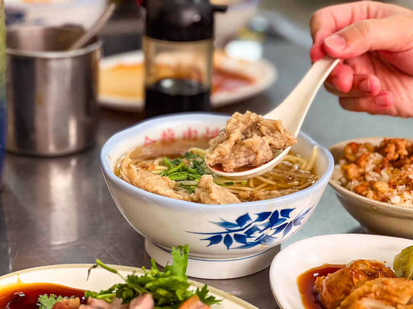 基隆市中正區金龍肉焿|隨時都在排隊!在地經營超過40年老牌肉焿店