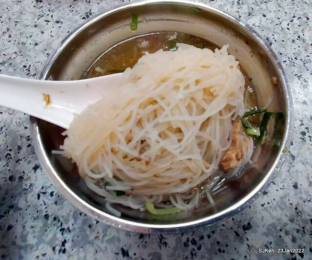 「香佳鯕魚米粉湯」(Swordfish rice noodle soup), Taipei, Taiwan, SJKen, Jan 23, 2022.