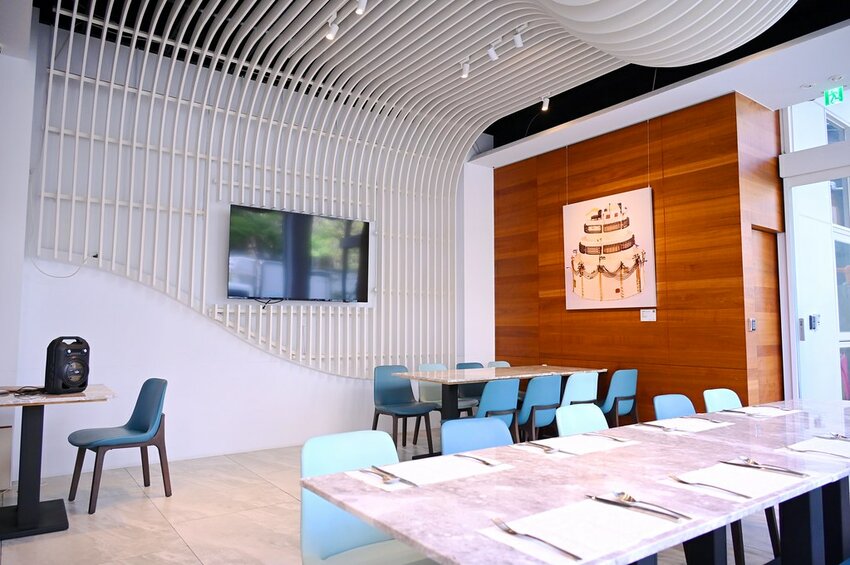 台中逢甲新開幕好美玻璃屋餐廳/巧克力辣醬烤雞 焦糖紅茶巴斯克好吃 約會餐廳推薦_Bocca Bom Bistro