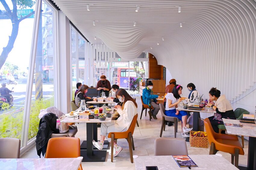 台中逢甲新開幕好美玻璃屋餐廳/巧克力辣醬烤雞 焦糖紅茶巴斯克好吃 約會餐廳推薦_Bocca Bom Bistro