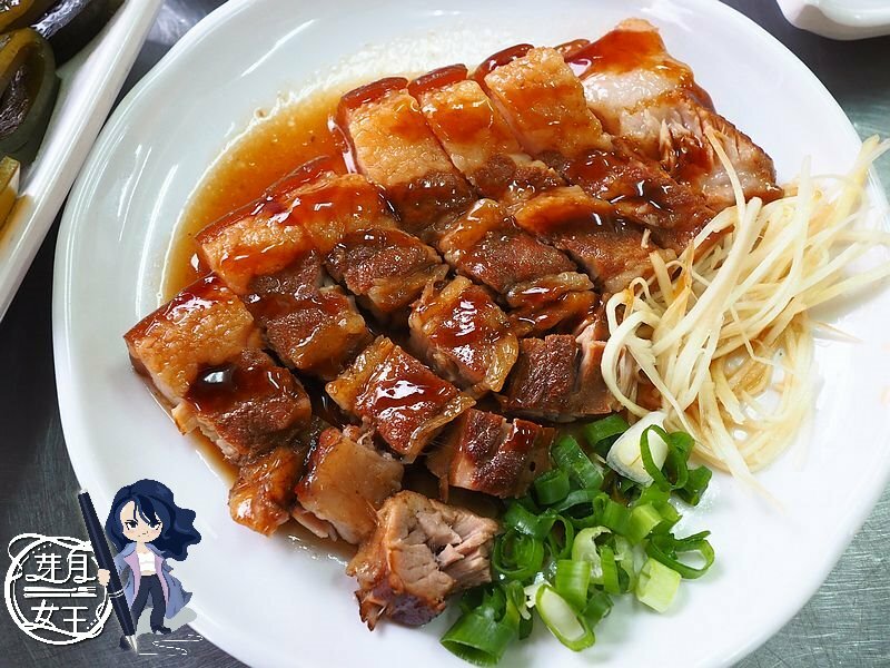 中壢火車站附近好吃的手工麵，半熟蛋包實在太邪惡了~還有超嫩的三層肉~激推！