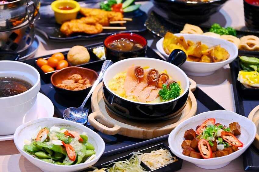 台中朝馬24小時百種料理新茶館/結合運動彩券賽事轉播/能帶桌遊來玩_SAFE運動餐飲茶館