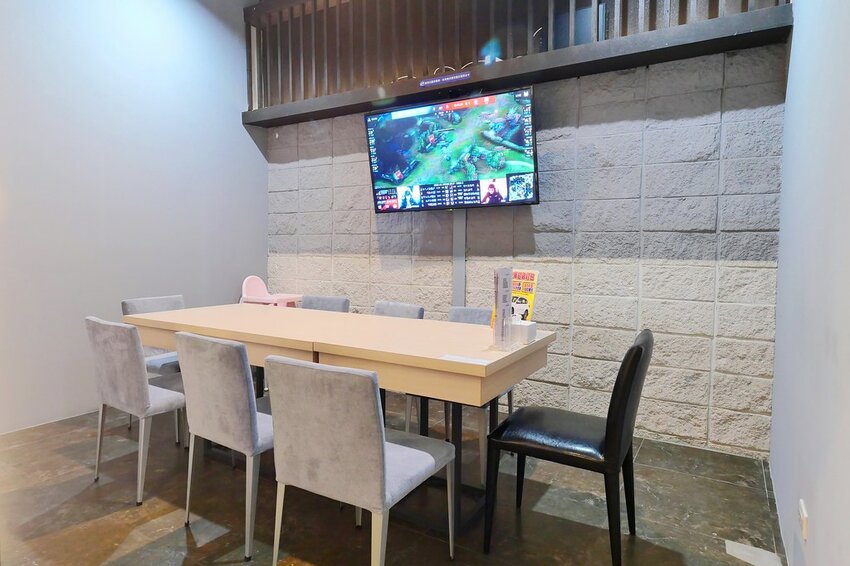 台中朝馬24小時百種料理新茶館/結合運動彩券賽事轉播/能帶桌遊來玩_SAFE運動餐飲茶館