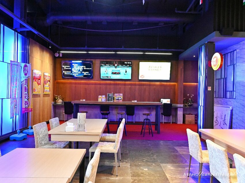 Safe茶館|台中24小時茶館推薦,超過百種餐點,結合運彩,還可以揪朋友來打牌、自備桌遊來玩~