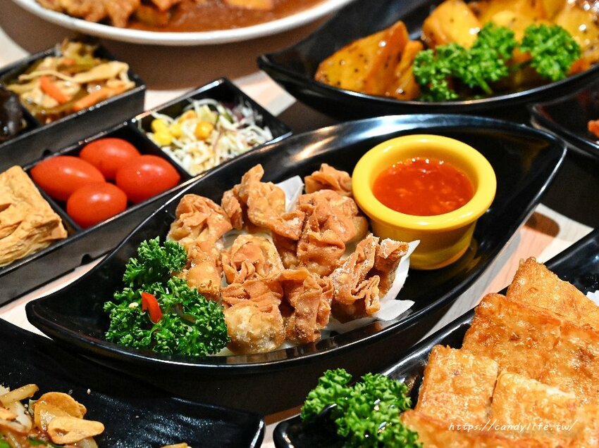 Safe茶館|台中24小時茶館推薦,超過百種餐點,結合運彩,還可以揪朋友來打牌、自備桌遊來玩~