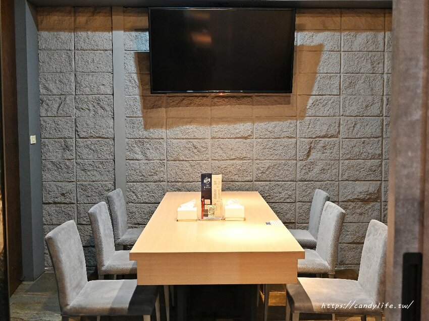 Safe茶館|台中24小時茶館推薦,超過百種餐點,結合運彩,還可以揪朋友來打牌、自備桌遊來玩~