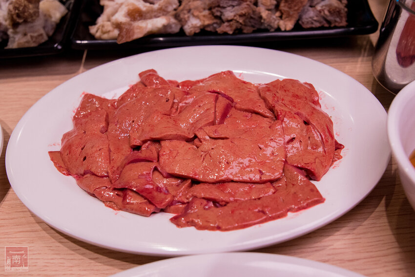 【臺南美食】吃慣了一般溫體牛肉嗎？｜老闆娘家鄉味“潮汕溫補鍋”｜完全是一個呷粗飽的概念｜ 安平溫體牛｜牛腩｜牛尾~~李好牛溫體牛肉湯爐 - 南人幫