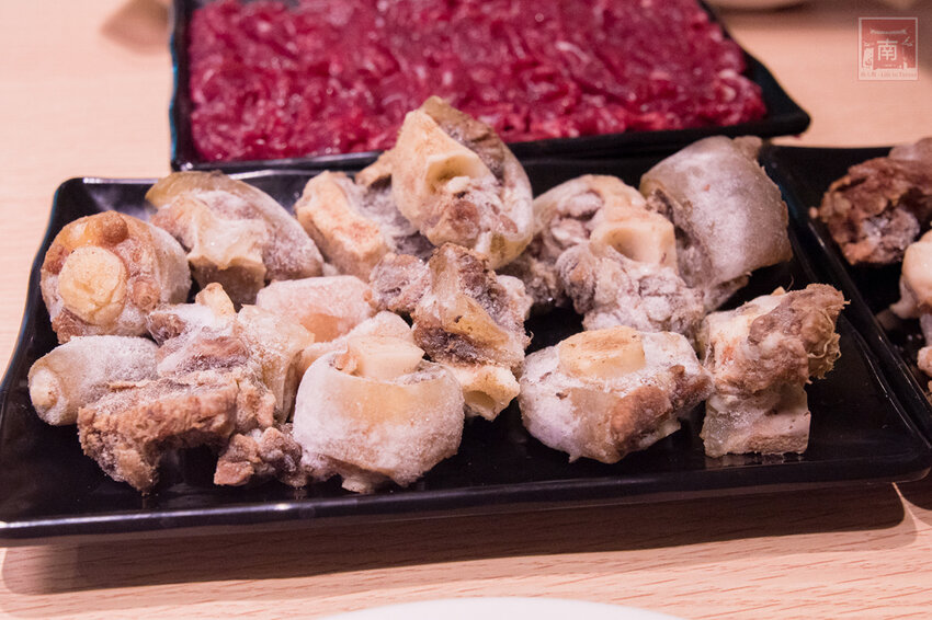 【臺南美食】吃慣了一般溫體牛肉嗎？｜老闆娘家鄉味“潮汕溫補鍋”｜完全是一個呷粗飽的概念｜ 安平溫體牛｜牛腩｜牛尾~~李好牛溫體牛肉湯爐 - 南人幫