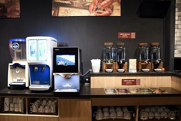 高雄市鼓山區高雄彭湃火鍋推薦【舞古賀鍋物專門店】回訪超多次，每次都能在餐點之中找到鮮甜、找到美味、找到幸福！高雄