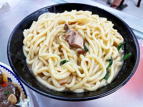 ||吃。新竹|| 許二姊 新竹廟口人氣鴨肉熱炒